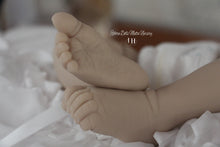 Load image into Gallery viewer, 18" Full Body Blank Silicone Leela